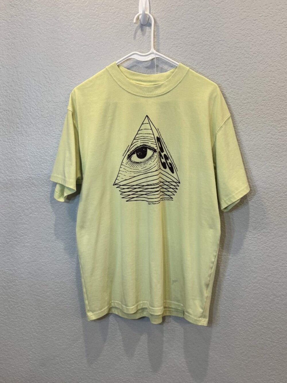 Men's Nike ACG Crew Neck Shirt Size Medium Yellow